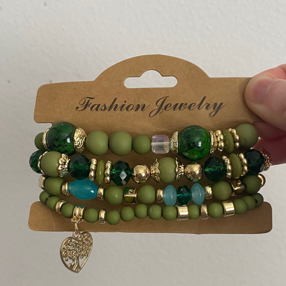 Fashion Jewelry Green and Gold Bracelet Set